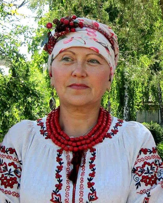 Олена Наумова