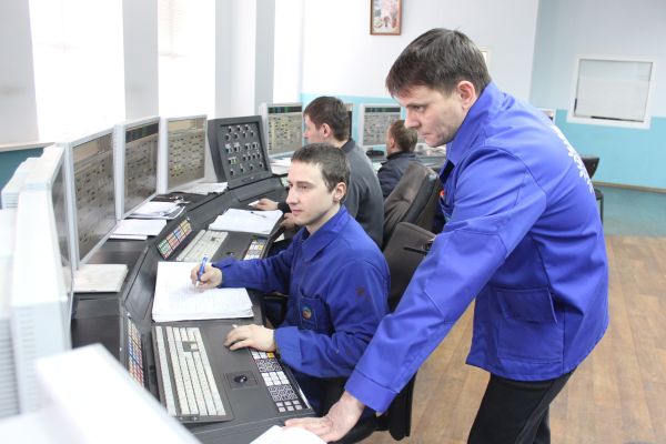 Центральний пульт управління аміачного виробництва