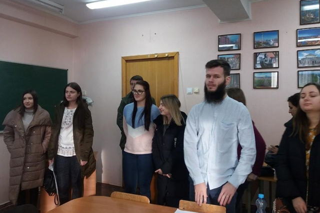 Студенти