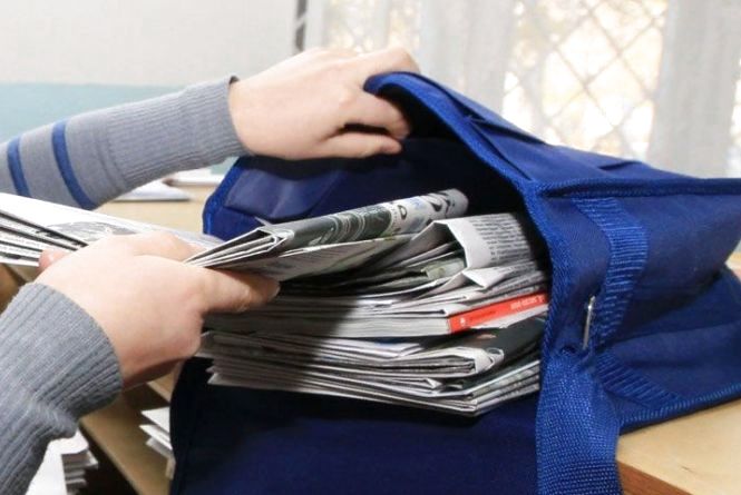 1165076-listonosha-ukrposhti-privlasnyuvala-chuzhi-groshi-rozsliduvannya-zavershili