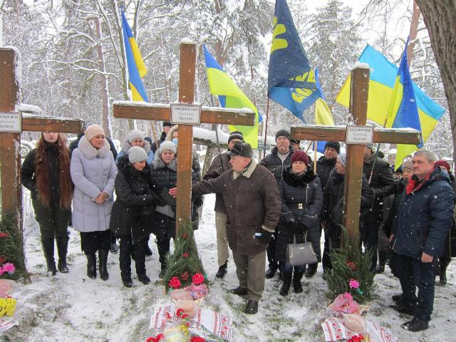 Леонід Удовик розповідає про історію поховання трьох героїв Крут у селі Старосіллі