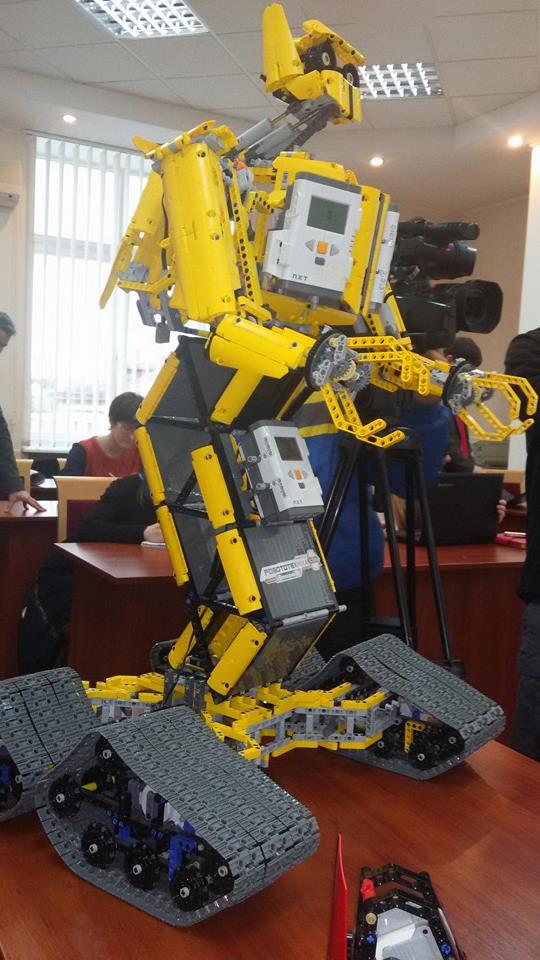Фото з "Фейсбуку" депутата облради Максима Колісника