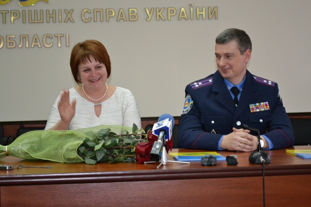 Квiти, призначенi Владиславу Пустовару, вручили Валентинi Коваленко