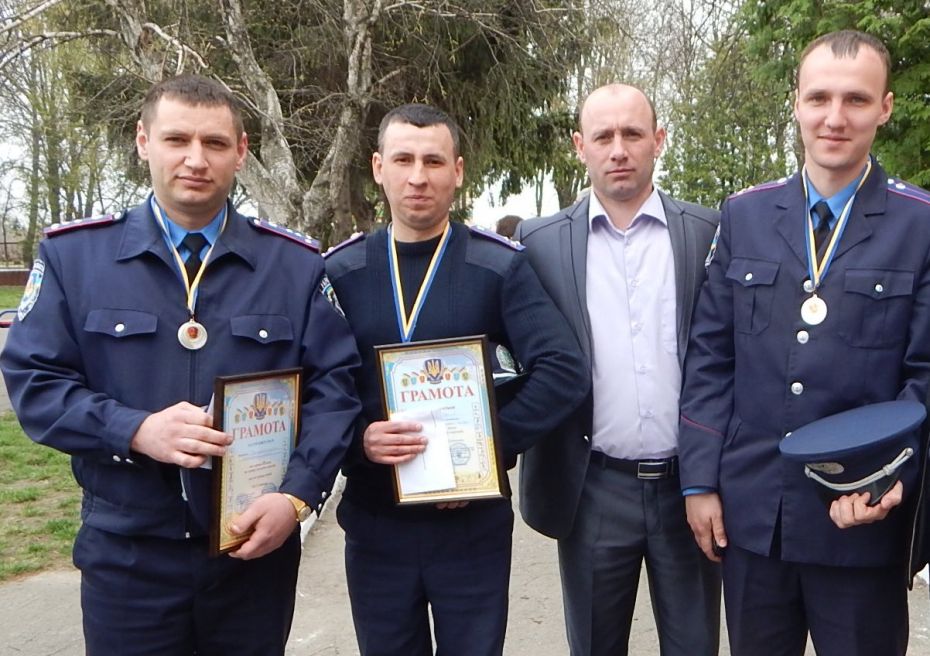Срібні медалісти - команда Чорнобаївського відділення поліції Золотоніського ВП ГУ НП у Черкаській області