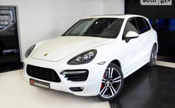«Porsche Cayene» 2011 року випуску