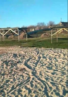 пляж - вигляд з боку річки