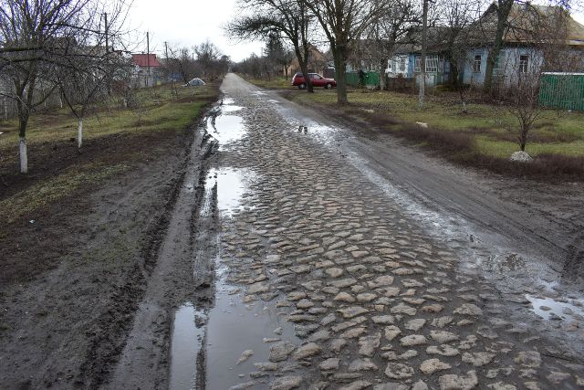 дорога у Матусівській  ОТГ яку мали  ремонтувати11