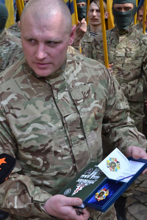 Нагороджений командир батальйону "Полтава" Юрій Анучин