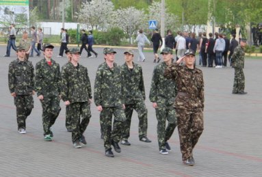 Перший день хлопців у Навчальному центрі Державної прикордонної служби України (смт. Оршанець). Фото з блогу Андрія Більди