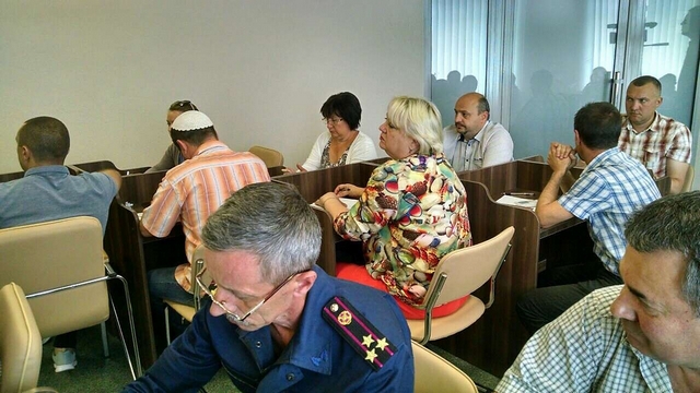 1497618886_polit