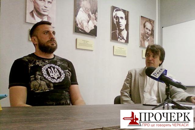 Учасники прес-конференції – Олег Петренко та Валерій Макеєв