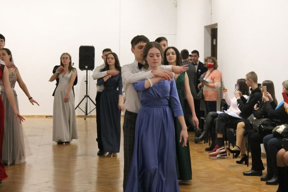 Фото попереднього балу