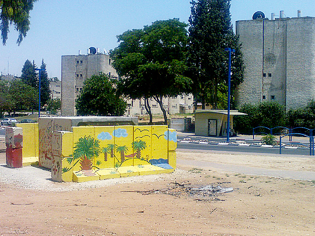 Bomb_shelter_-_Sderot