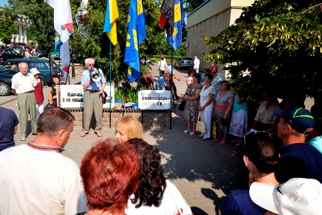 Пікетування сесії міської ради. Канів