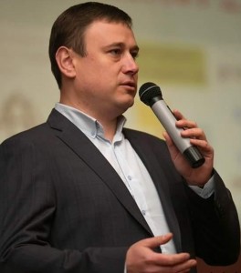 15219582_1817954858476126_3007148712710240879_n-e1480598118576-264x300