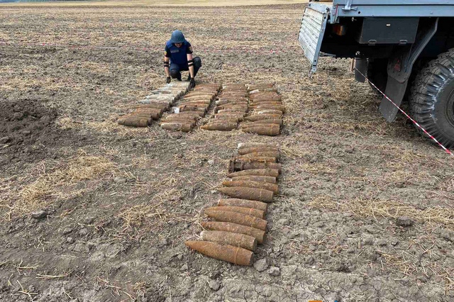 photo5188702582904828864