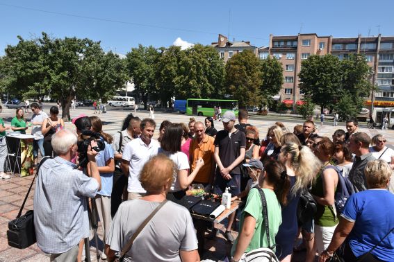 На одній із площ міста Черкаси відбулася презентація провідних роботодавців (2)