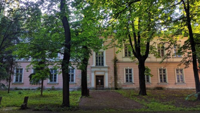 На території „Палацу Потоцьких”