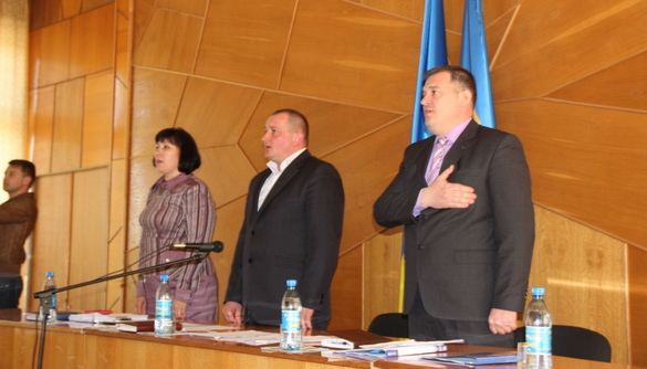 На фото - під час сесії Монастирищенської райради