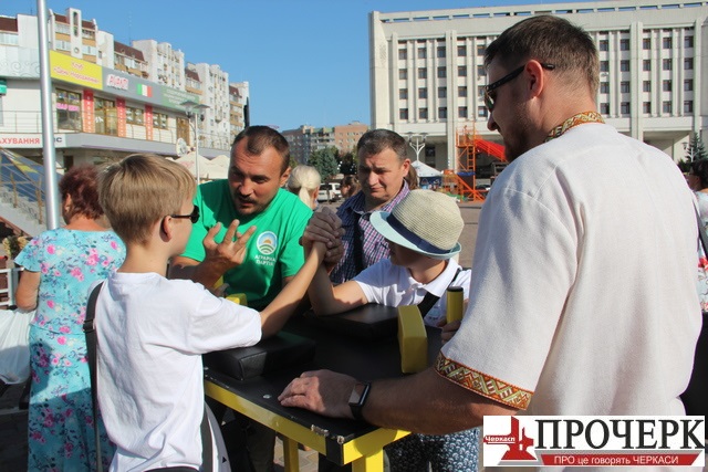 Армрестлiнг2