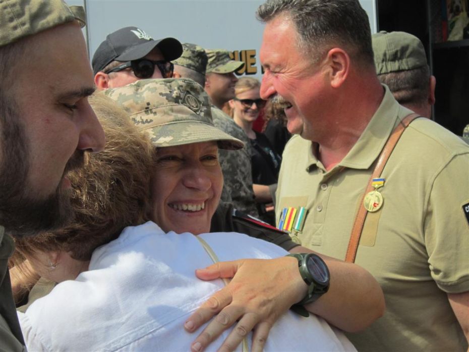 Радісно-щемливі зустрічі побратимів