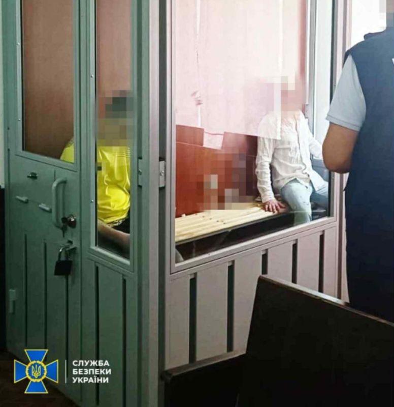 Без назви