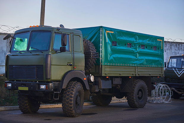"МАЗи", зібрані у Черкасах на замовлення Міноборони. Фото milnavigator.com