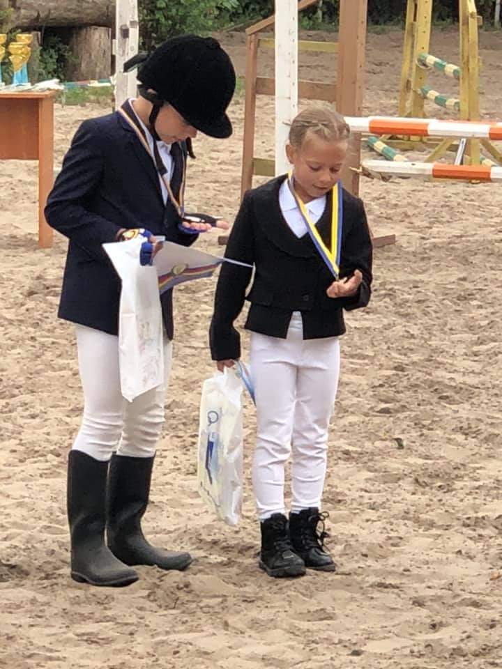 IMG-debde2eb1ead7c3ed59dcb732e661efe-V