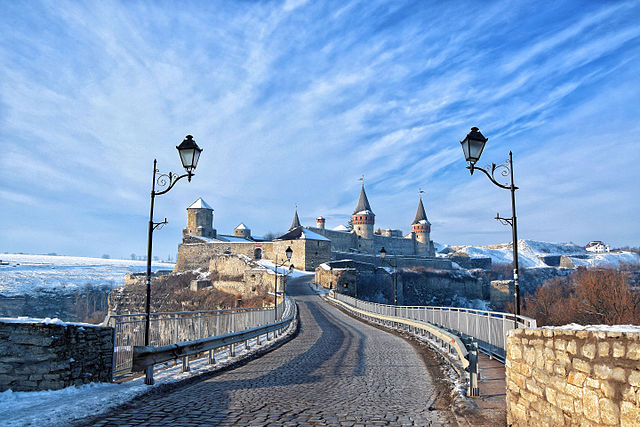Фотографія-переможець української частини конкурсу 2015 року. Комплекс Кам’янець-Подільської фортеці, Хмельницька область, Кам’янець-Подільський. Автор фото — Сергій Криниця. CC-BY-SA-4.0