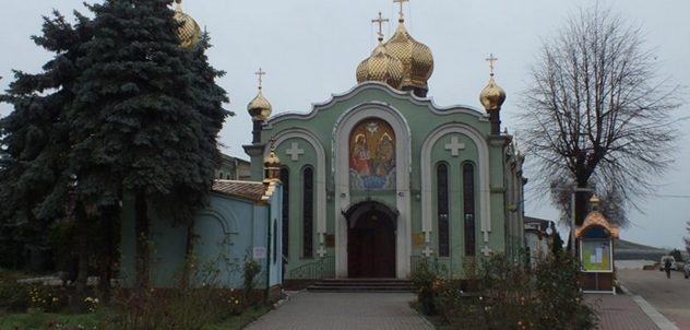 свято-троїцький-собор-900x444