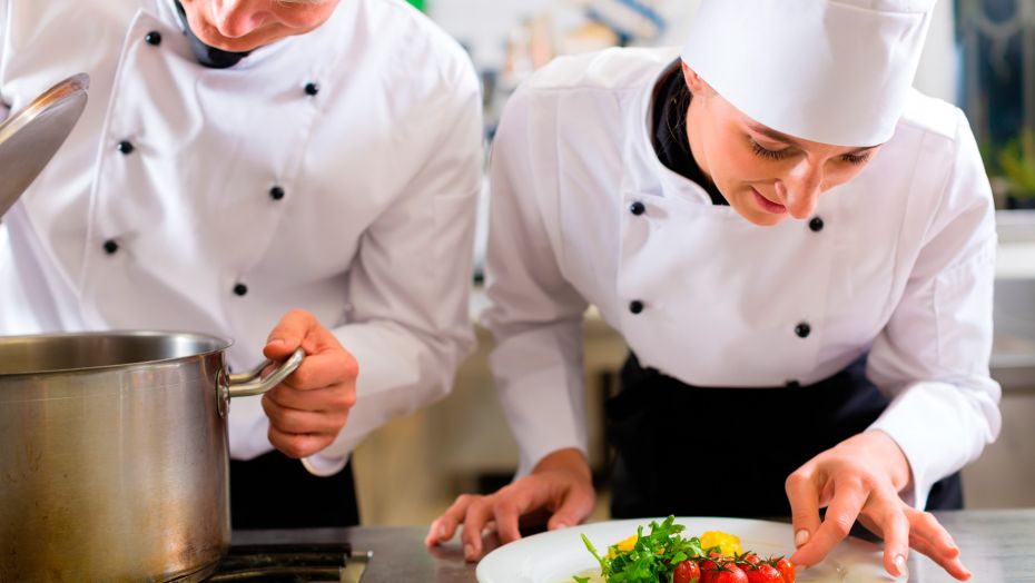 На Звенигородщині кухарі користуються попитом серед роботодавців(1)