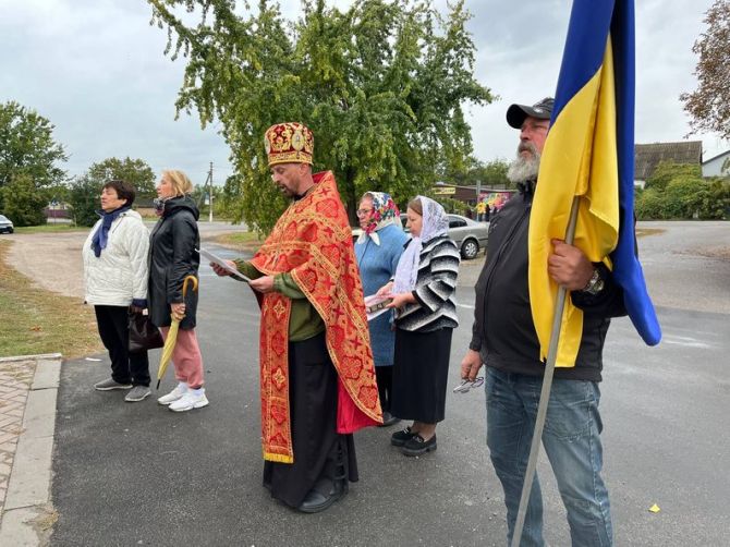 Жителі Мошен намагаються повернути місцевий собор у власність Православної церкви України. Суспільне Черкаси/Ольга Лисенко
