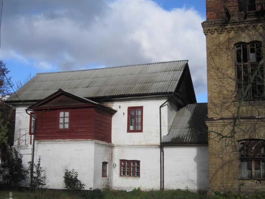 Про вік лікарні свідчать древні будівлі, які тут використовують