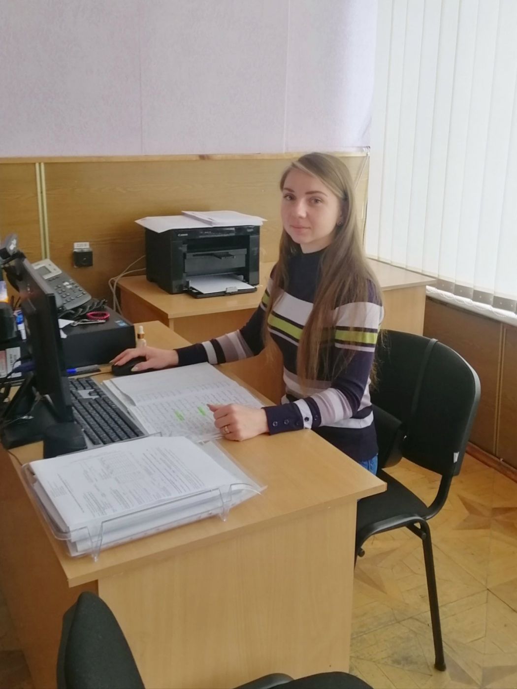 Після 3-х років на фронті, катеринопільчанка знайшла роботу за фахом у рідному селищі (1)