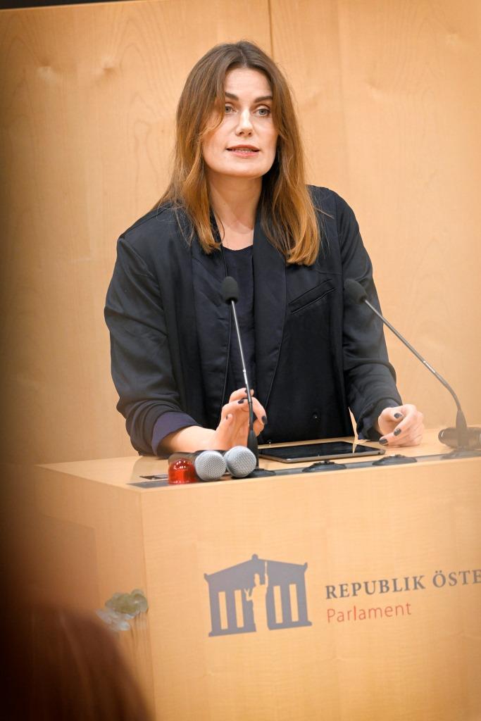 20221114-global_peace_photo_award_2022-zinner_fvz7978_200590761