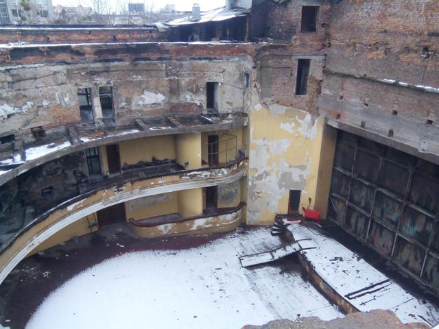 Теперішній вигляд театру. Фото Олександра Гуменного