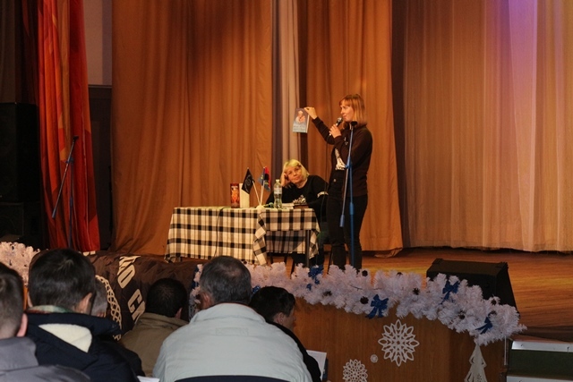 Lesya-Gorlis-Gorska-na-prezentatsiyi-v-CHerkasah