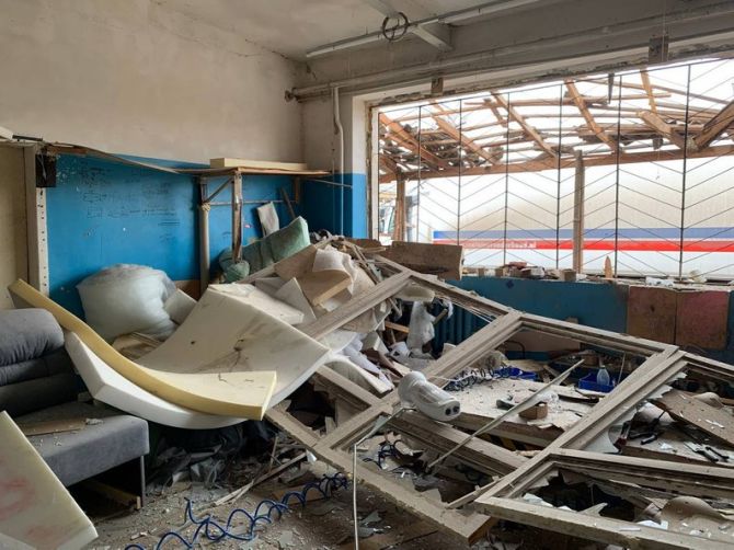 Наслідки дронової атаки у Черкасах по підприємству з виготовлення меблів, 3 березня 2025 року. Суспільне Черкаси