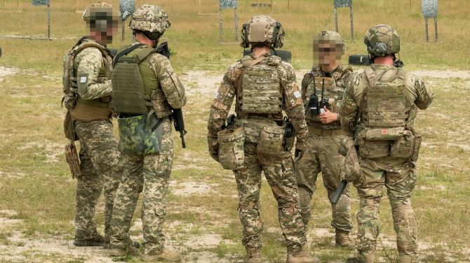 30.07_VOGNEVA_00.00_07_31_23.Still010