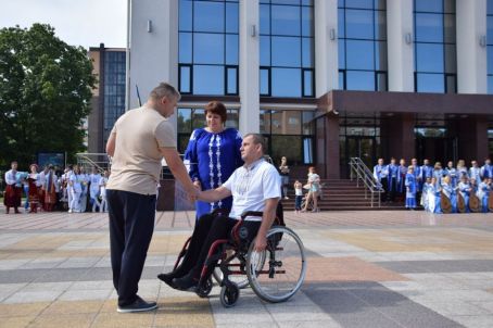 До Дня Незалежності голова обласної ради Анатолій Підгорний відзначив Євгена Компанця Почесною грамотою