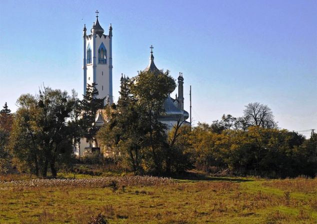 Церква в Мошнах. Фото: Сергій Криниця (Haidamac)