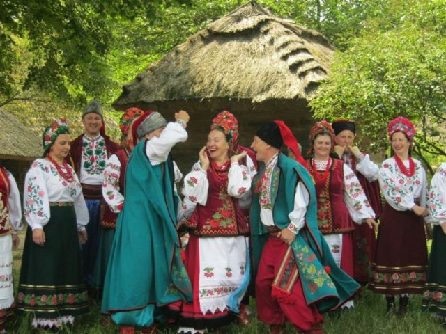 Фольклорний ансамбль „Червона калина” Київського метрополітену